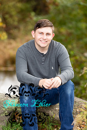 Evan Servais Senior Portrait 2022 -October 25, 2021 - Shannon Ethier Photography-3