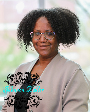 Tonya Brooks-AMTA Headshot-Social Media-Shannon Ethier Photography-2