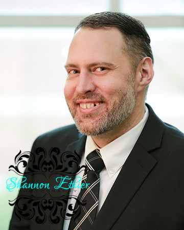 Raymond Cross-AMTA Headshot-Social Media-Shannon Ethier Photography-7