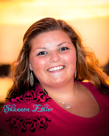 Emily Humphryes Senior Portrait Pick 2015 UCT-3725 copy