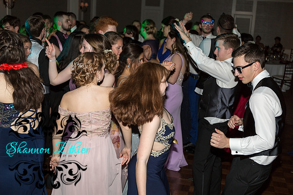 BHS Junior Prom 2018 Candids of the Class of 2019 -6841