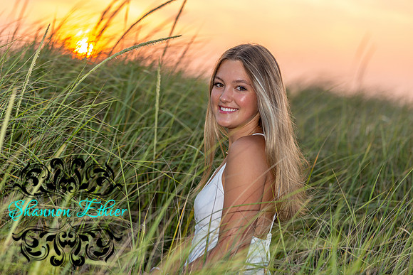 Maren Jones SJP 2024 - Senior Portrait - August 20, 2023 - Shannon Ethier Photography - 8587_