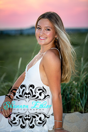 Maren Jones SJP 2024 - Senior Portrait - August 20, 2023 - Shannon Ethier Photography - 8644_
