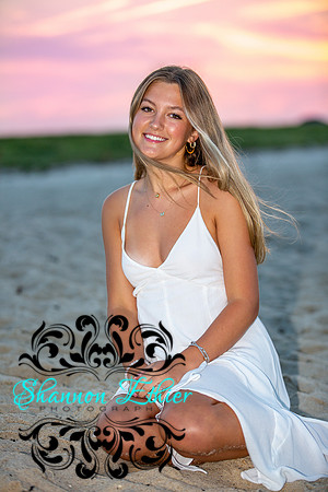 Maren Jones SJP 2024 - Senior Portrait - August 20, 2023 - Shannon Ethier Photography - 8655_