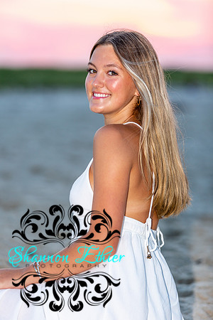 Maren Jones SJP 2024 - Senior Portrait - August 20, 2023 - Shannon Ethier Photography - 8659_