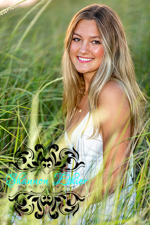 Maren Jones SJP 2024 - Senior Portrait - August 20, 2023 - Shannon Ethier Photography - 8579_