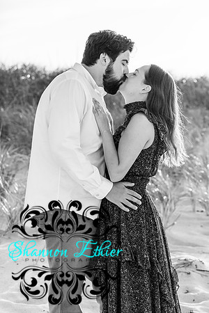 Nick & Laura Engagement Shoot -September 11, 2021 - Shannon Ethier Photography-42