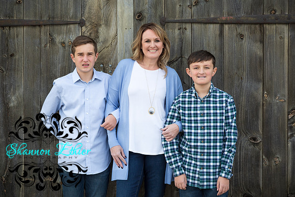 The Mooney Family 2019-0236