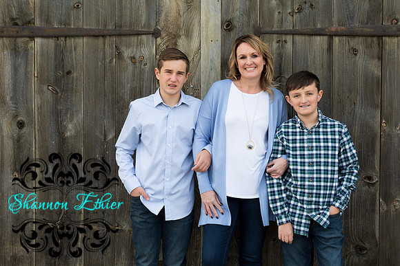 The Mooney Family 2019-0242