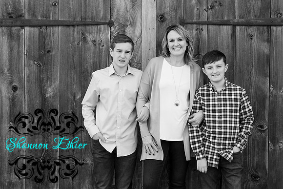 The Mooney Family 2019-0242-2