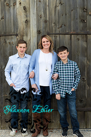The Mooney Family 2019-0244