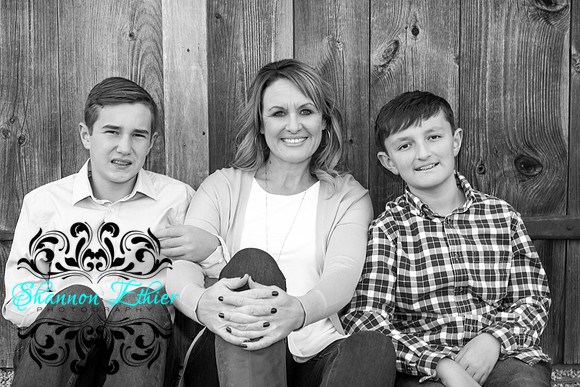 The Mooney Family 2019-0257-2