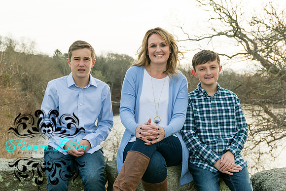 The Mooney Family 2019-0261