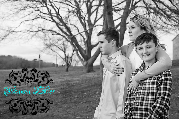 The Mooney Family 2019-0287
