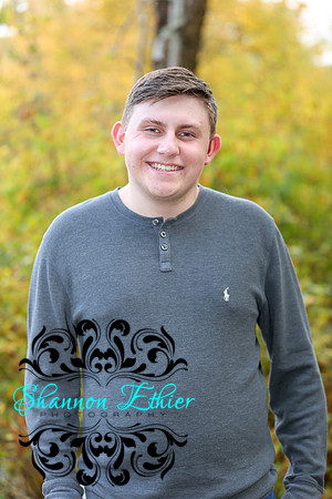 Evan Senior Portraits 2022 -October 25, 2021 - Shannon Ethier Photography-4