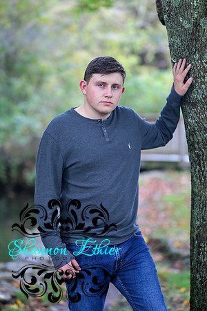 Evan Senior Portraits 2022 -October 25, 2021 - Shannon Ethier Photography-2