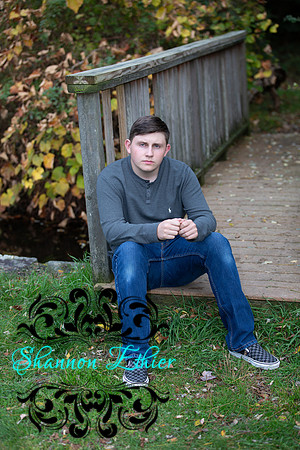 Evan Senior Portraits 2022 -October 25, 2021 - Shannon Ethier Photography-11