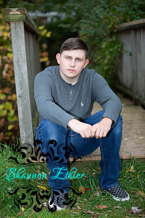 Evan Senior Portraits 2022 -October 25, 2021 - Shannon Ethier Photography-14