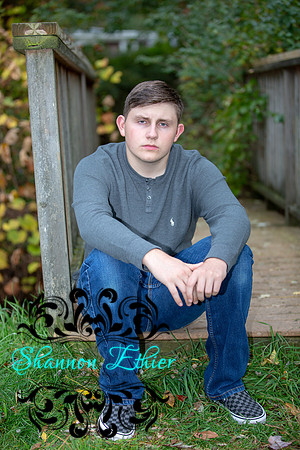 Evan Senior Portraits 2022 -October 25, 2021 - Shannon Ethier Photography-16