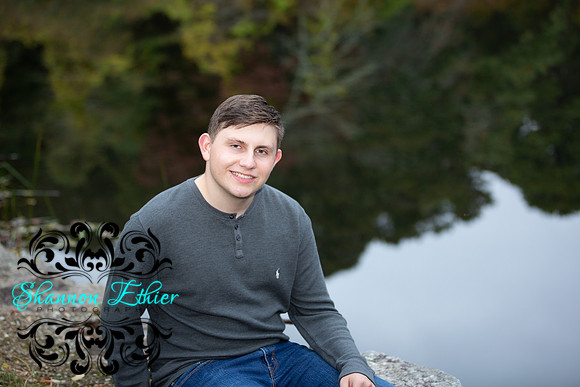Evan Senior Portraits 2022 -October 25, 2021 - Shannon Ethier Photography-28