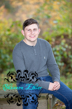 Evan Senior Portraits 2022 -October 25, 2021 - Shannon Ethier Photography-25