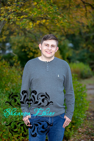 Evan Senior Portraits 2022 -October 25, 2021 - Shannon Ethier Photography-29